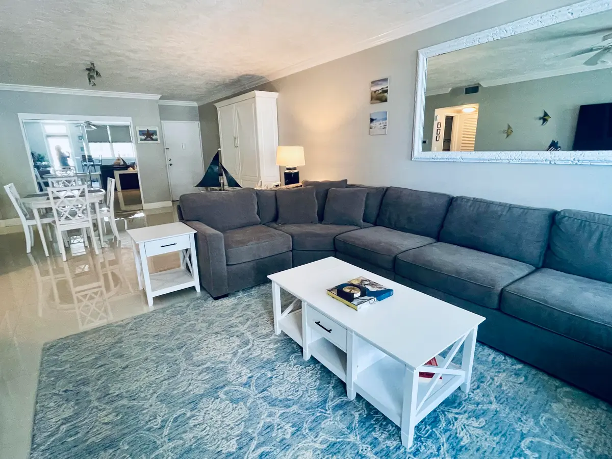 Livingroom/dining room at 4250 GALT OCEAN Drive 14L, Fort Lauderdale