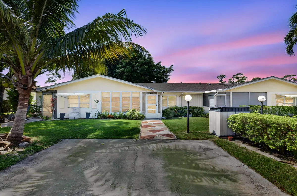 Dusk Front at 6070 La Palma Lane, Delray Beach