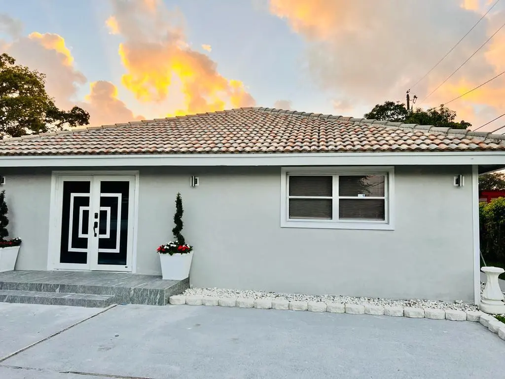 Front of Structure at 51 Lariat Circle, Boca Raton