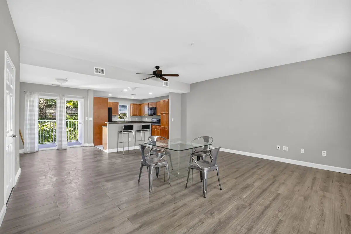 7-web-or-mls-8I8A0443 at 433 NE 1ST Street, Pompano Beach
