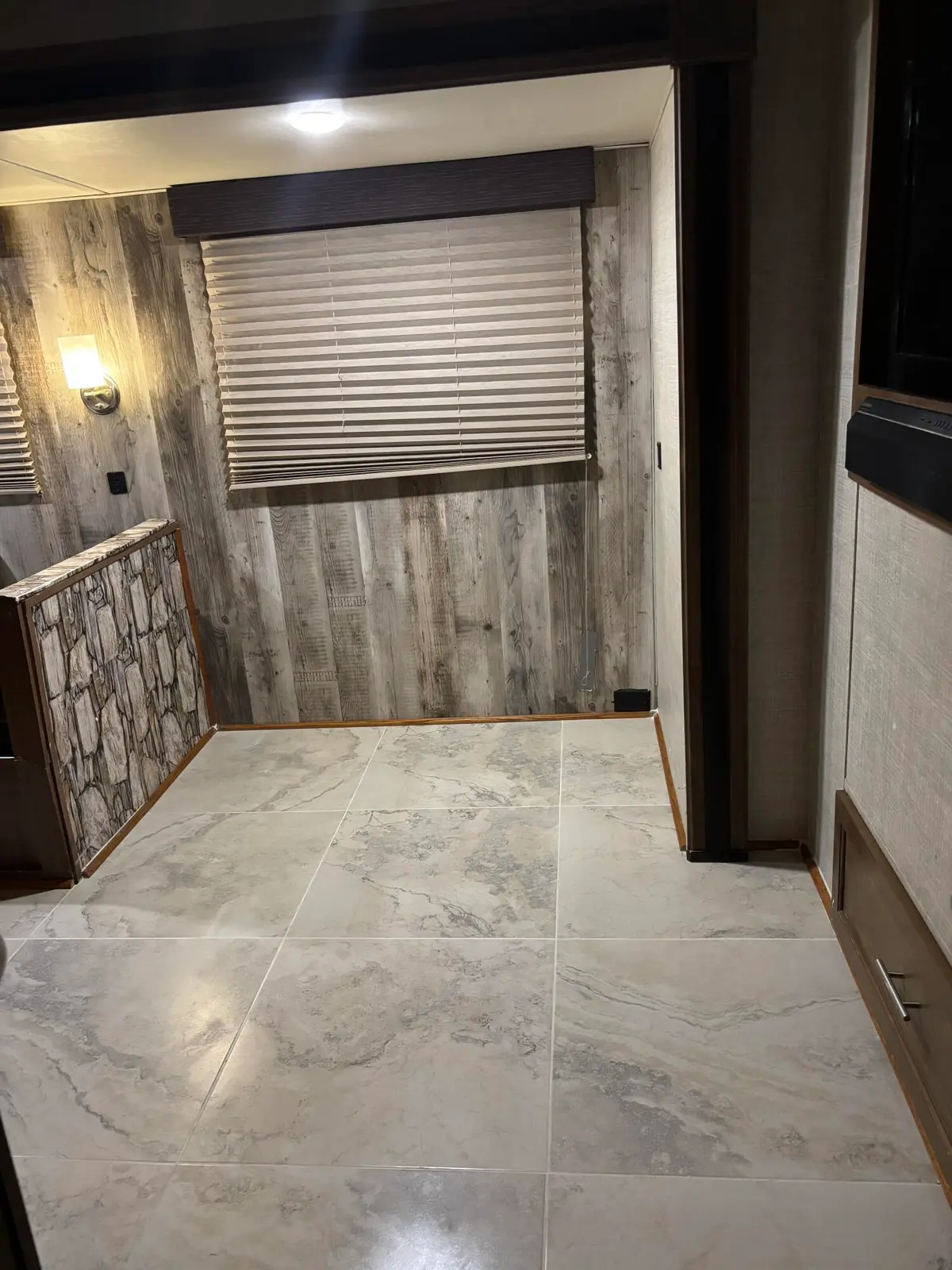 249 NE 45th ST - TRAILER - INSIDE1 at 249 NE 45TH Street, Deerfield Beach