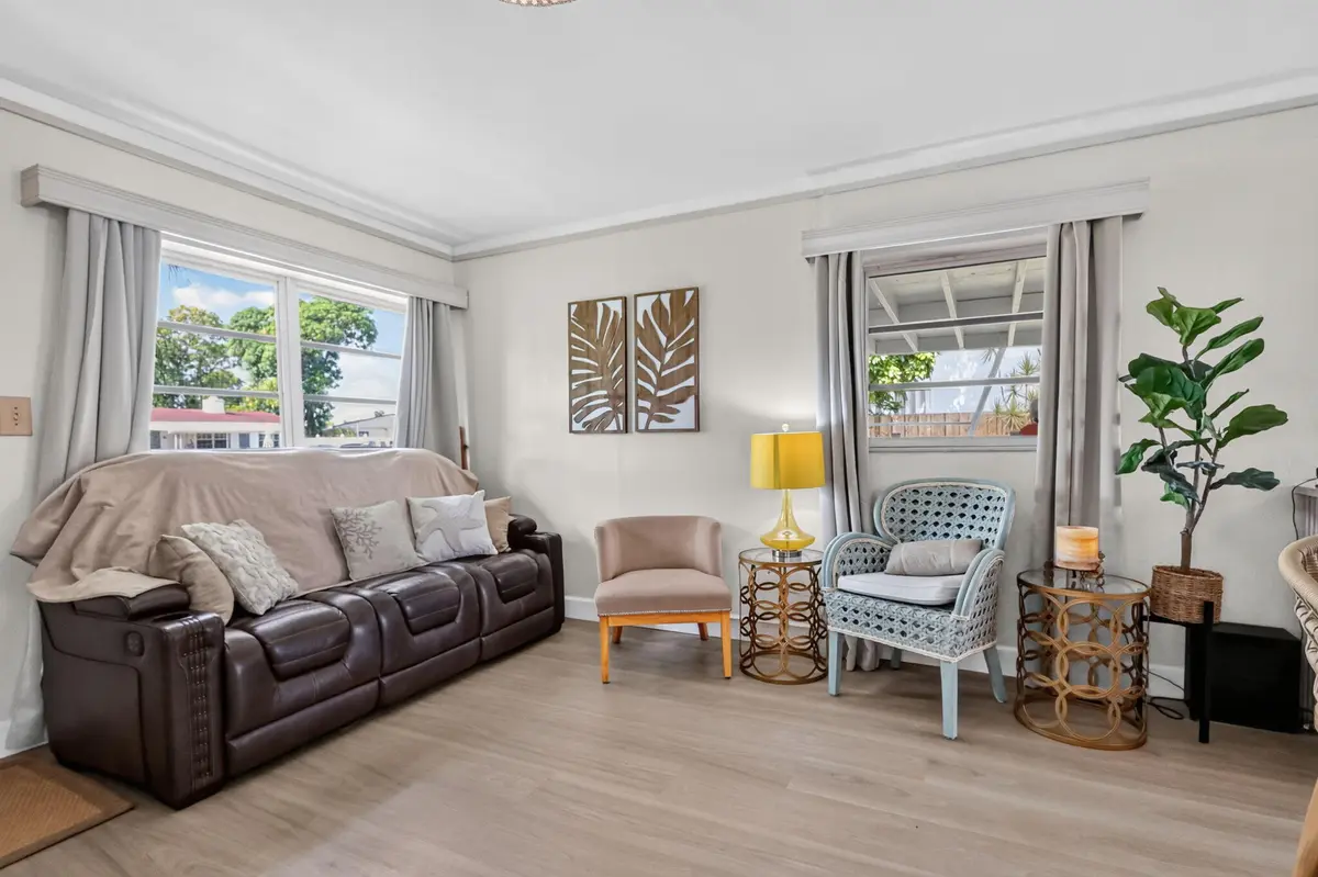 Living Area at 6533 SW 19TH Street, Miramar