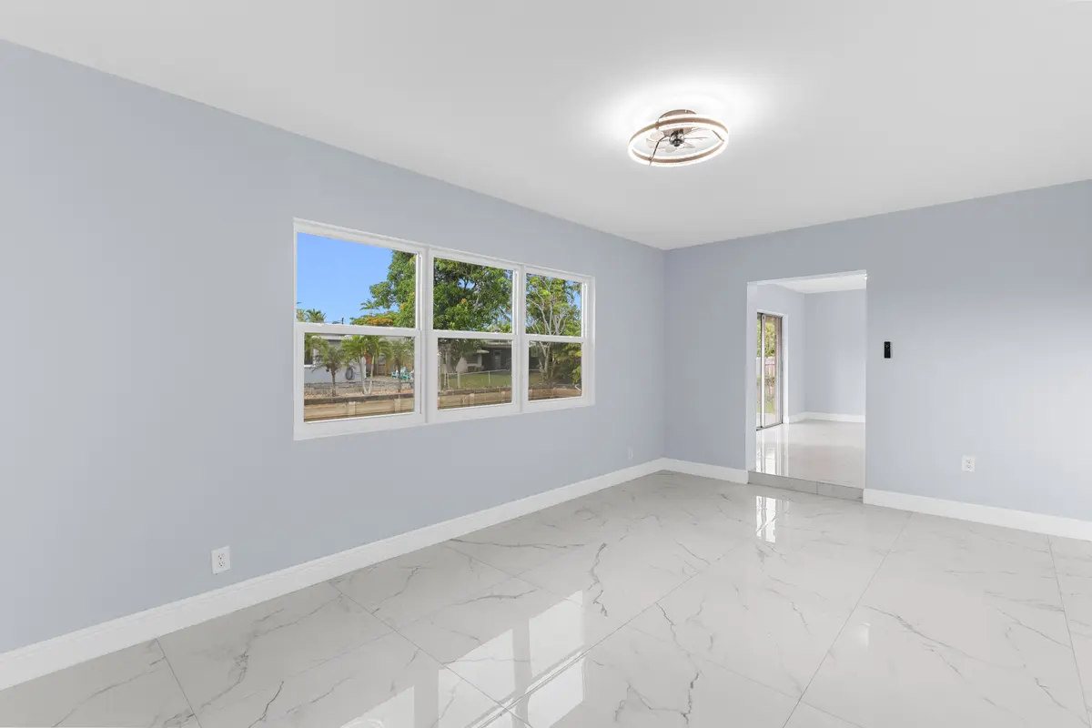 R6II5565 at 1772 NW 38th Street, Oakland Park