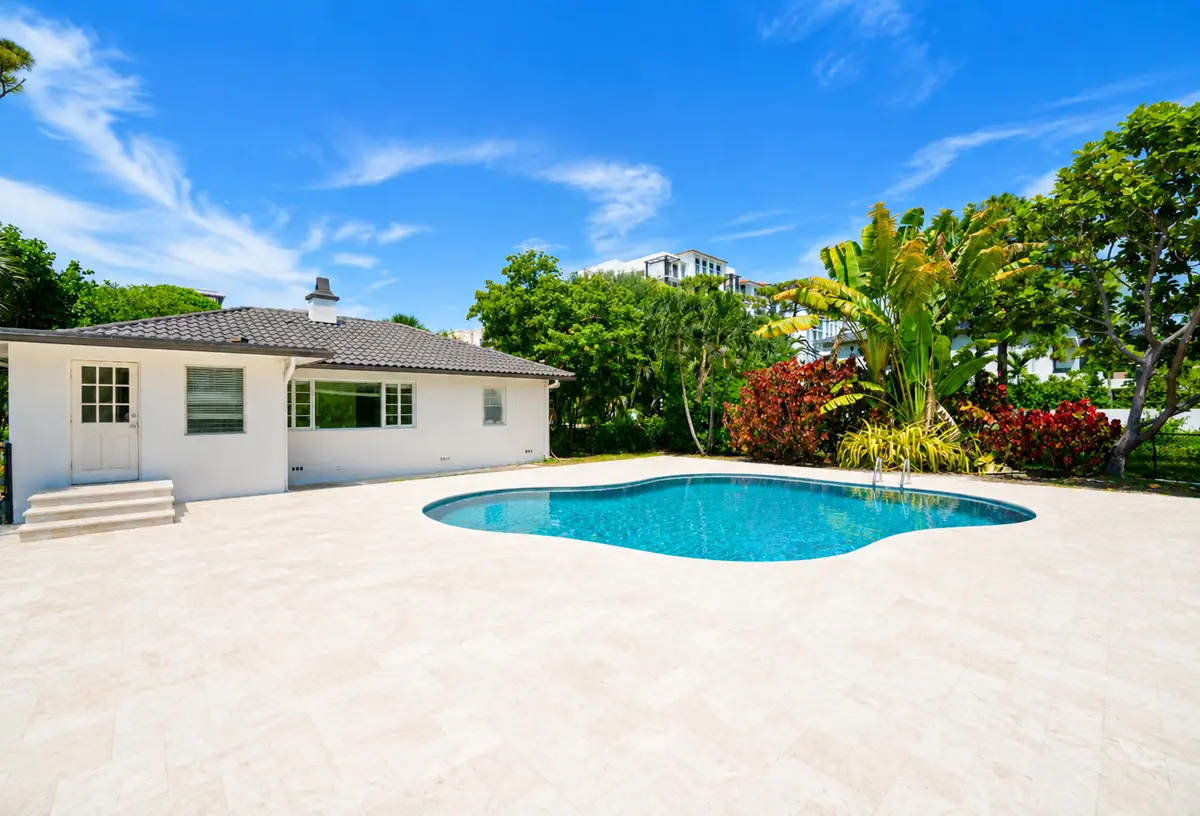 RYP-7 at 400 E Royal Palm Road, Boca Raton