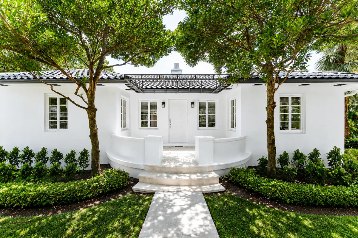 RYP-8 at 400 E Royal Palm Road, Boca Raton