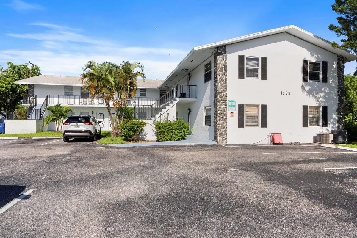 Photo 1 at 1127 S FEDERAL Highway 103, Lake Worth Beach