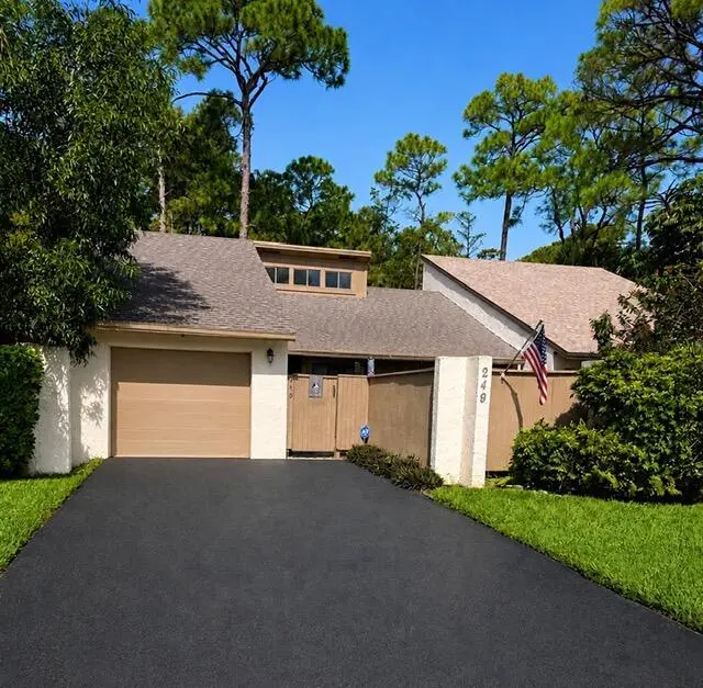 E225B58A-3335-4D8C-9FE3-513E502AA07D at 249 Pleasant Wood Drive, Wellington