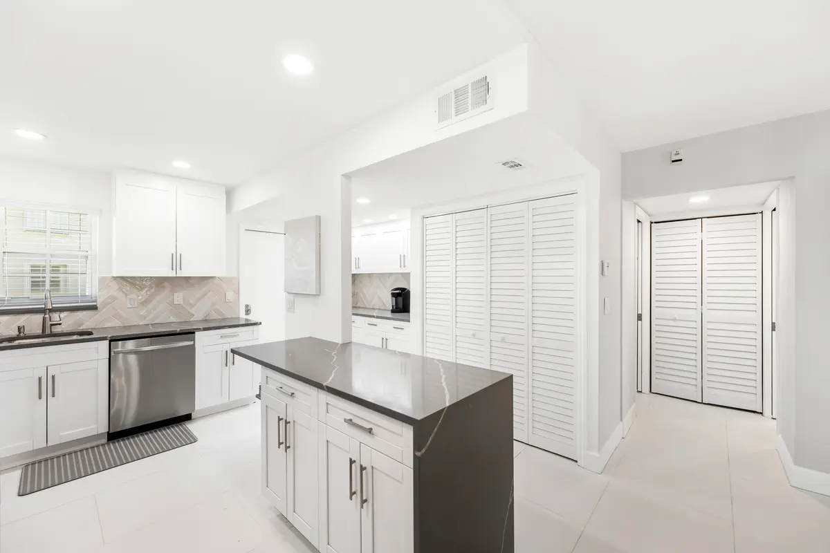1030 SUGAR SANDS Boulevard 167, Singer Island, FL – photo 3