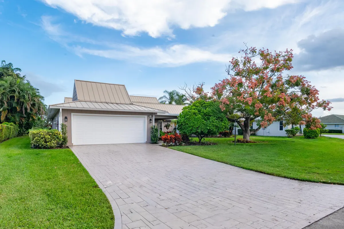 © Clark- 3333Se Fairway East-001 at 3333 SE Fairway, Stuart