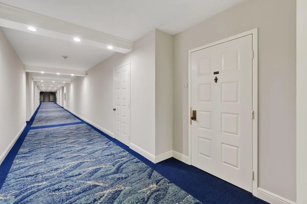 Hall Entry at 1300 S State Hwy A1A 318, Jupiter