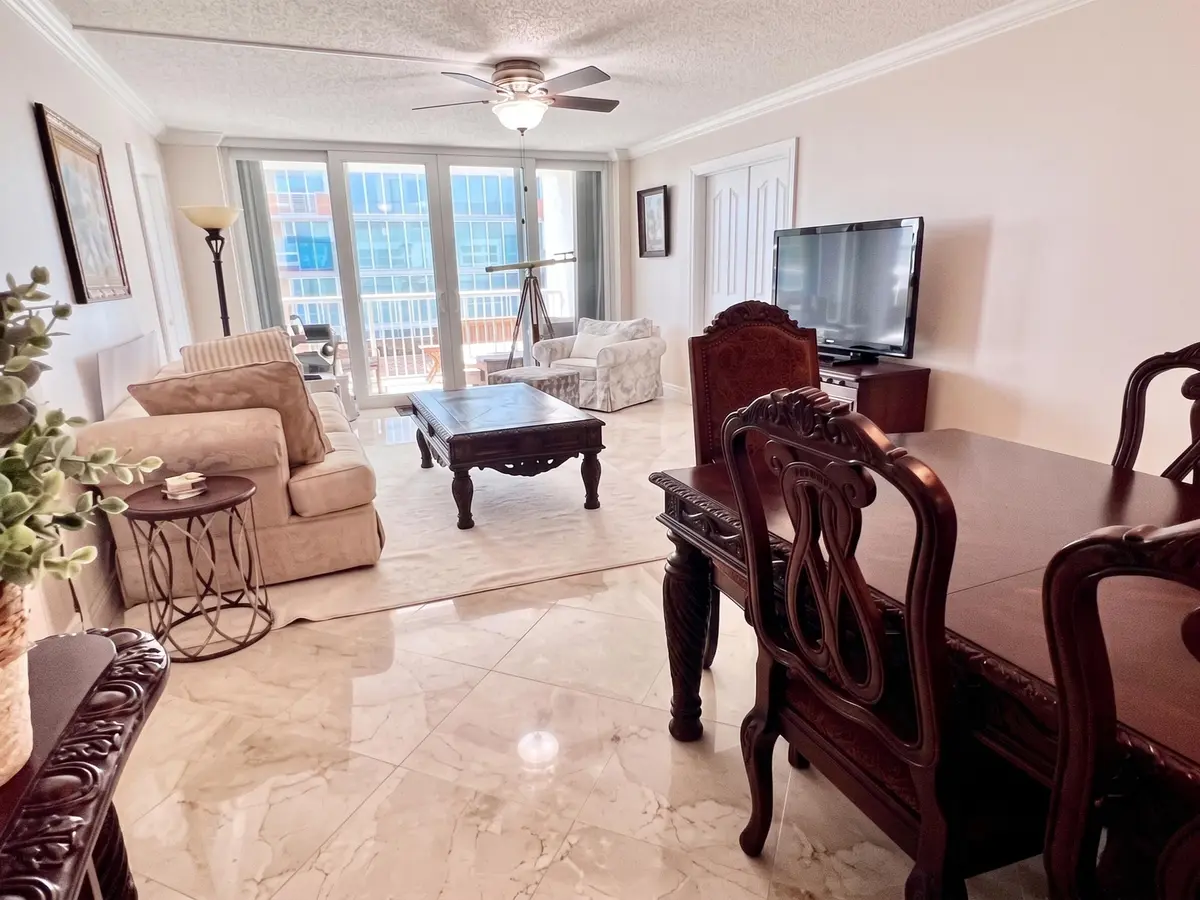 dinning area at 1370 S OCEAN Boulevard 603, Pompano Beach