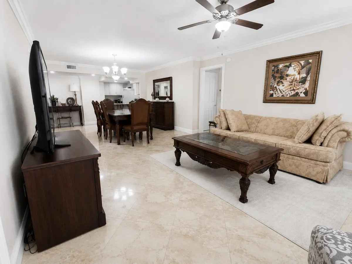 living room at 1370 S OCEAN Boulevard 603, Pompano Beach