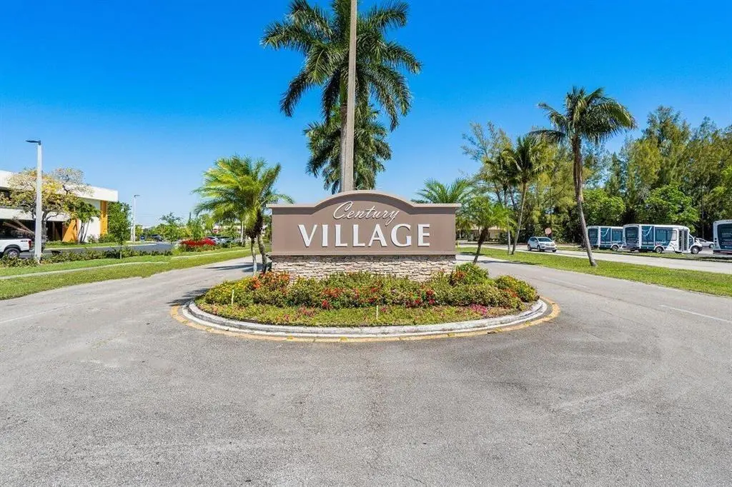 20251124220508558253000000-o at 211 GREENBRIER A 211, West Palm Beach
