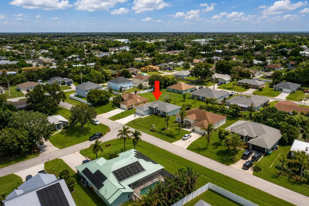 Schumann ariel good at 2329 SW Mountwell Street, Port St. Lucie