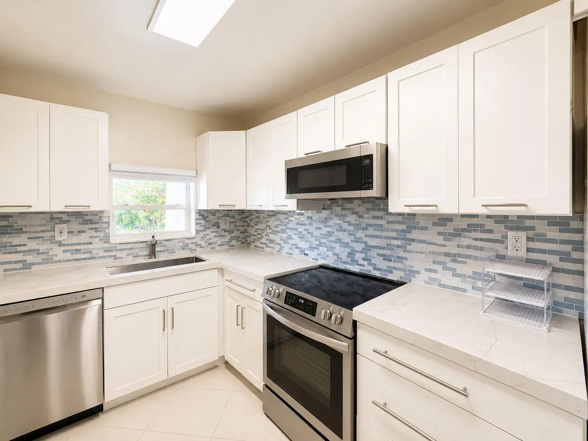 Welcome to Hollybrook! at 9411 N Hollybrook Lake Drive 309, Pembroke Pines