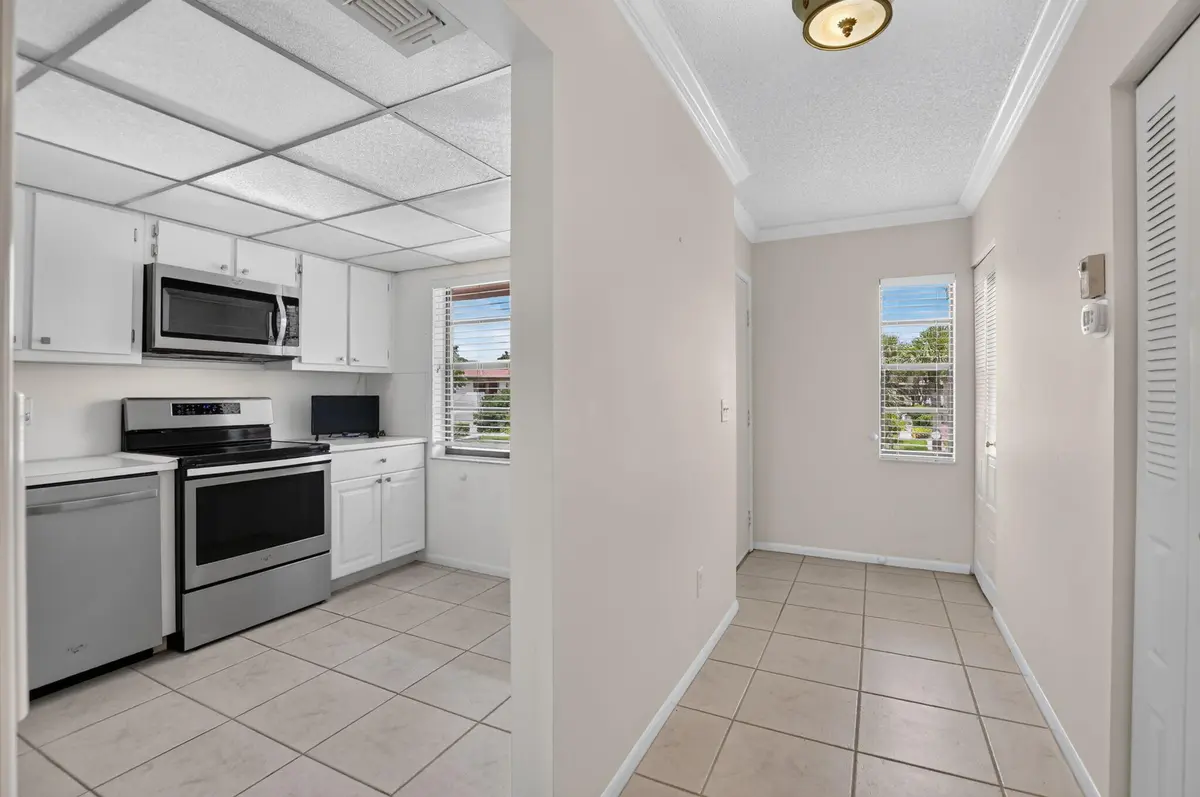 foyer at 9287 VISTA DEL LAGO 13 D, Boca Raton