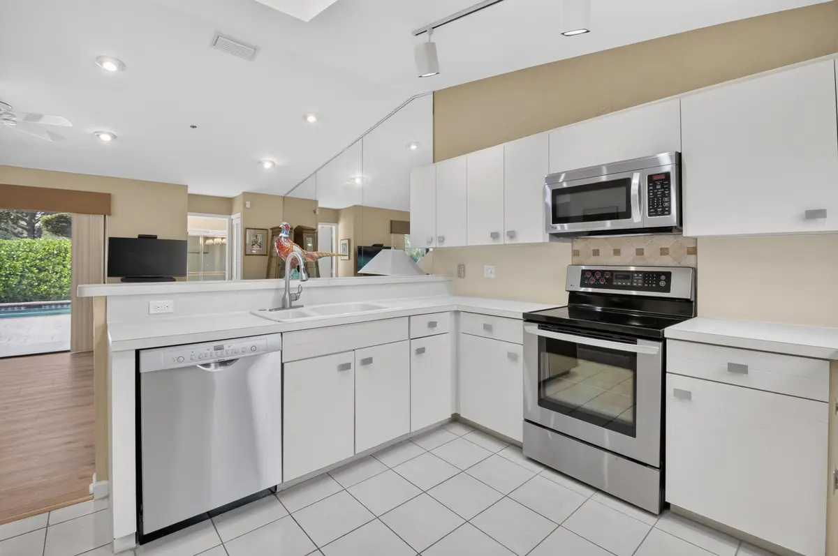 kitchen at 19513 Planters Point Drive, Boca Raton