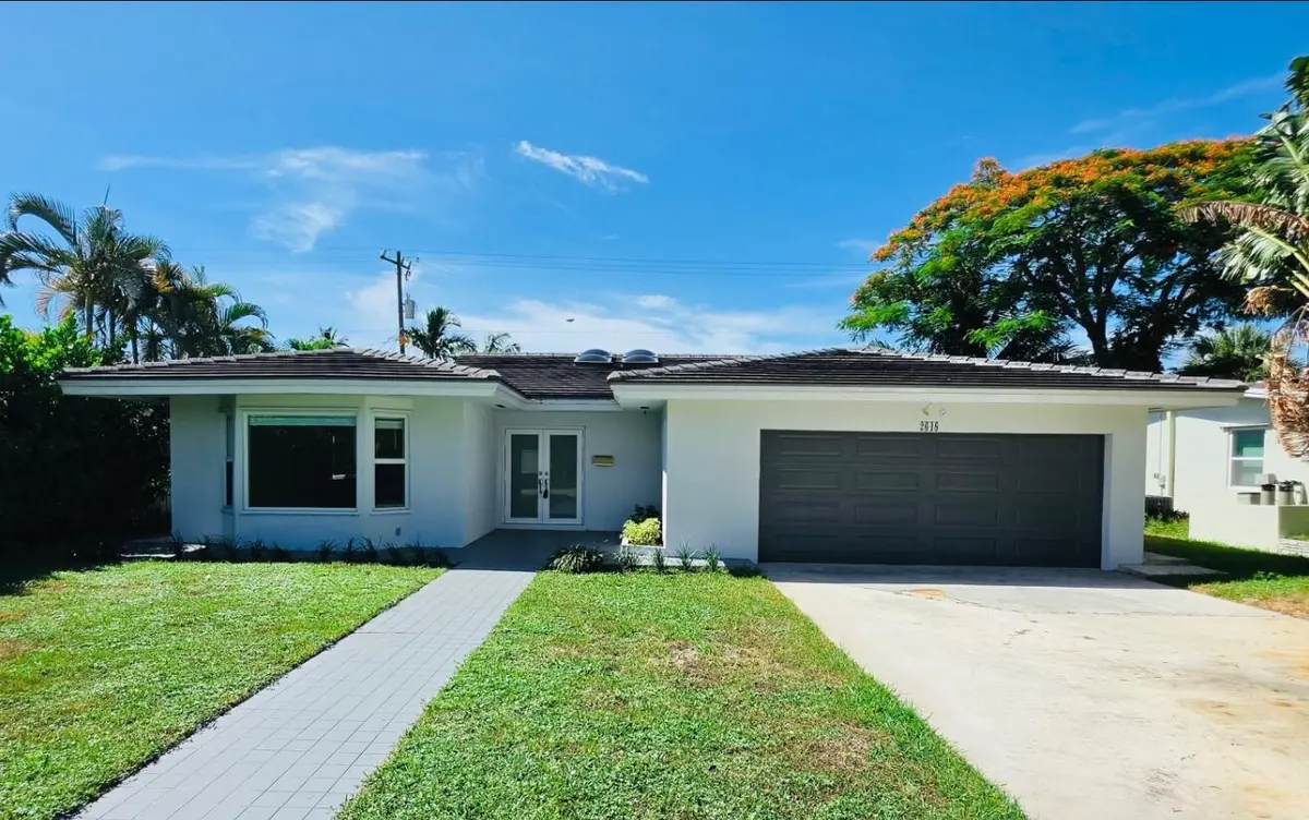 Front Home/Updated garage paint at 2648 NE 9TH Street, Pompano Beach