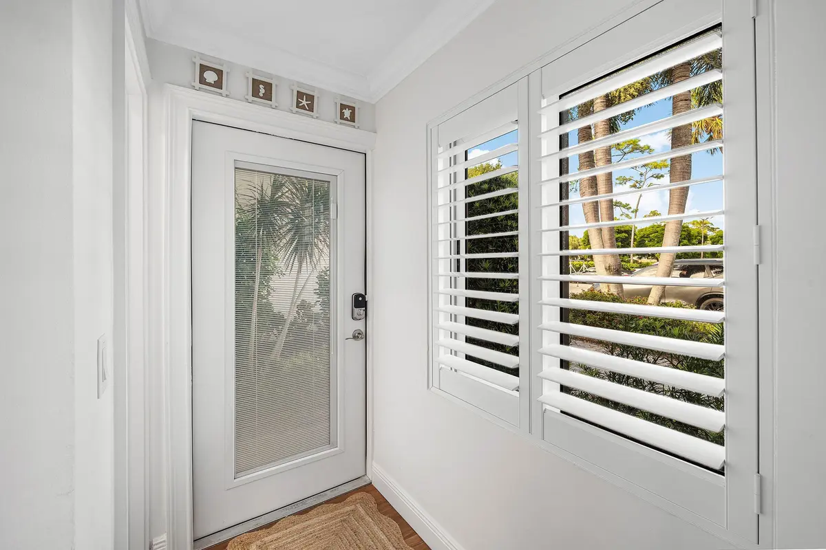 Entry at 4081 Kittiwake Court Kittiwake, Boynton Beach