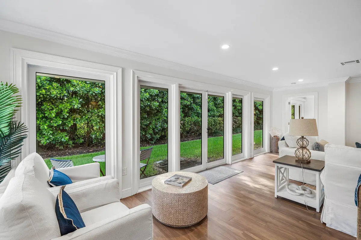 Casual living area at 4081 Kittiwake Court Kittiwake, Boynton Beach