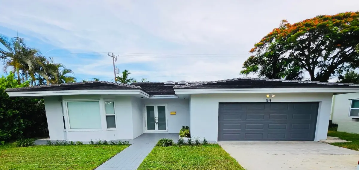 Front Entrance at 2648 NE 9TH Street, Pompano Beach