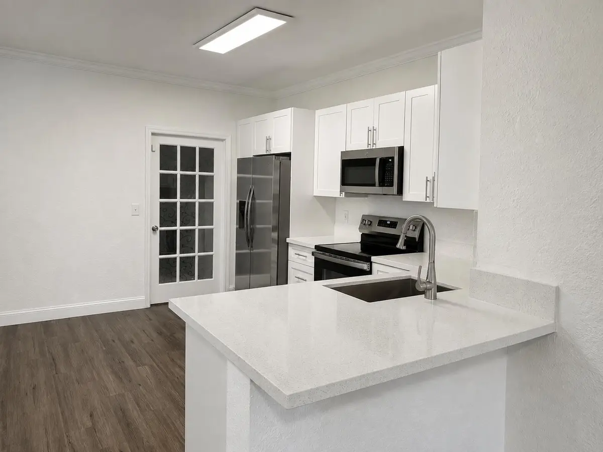 New appliances at 3660 San Simeon Circle, Weston
