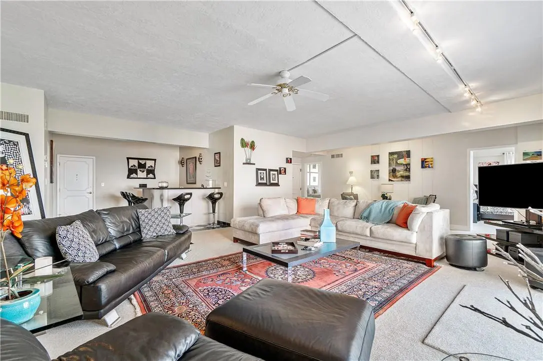 Photo 3 at 95 N BIRCH Road 900, Fort Lauderdale