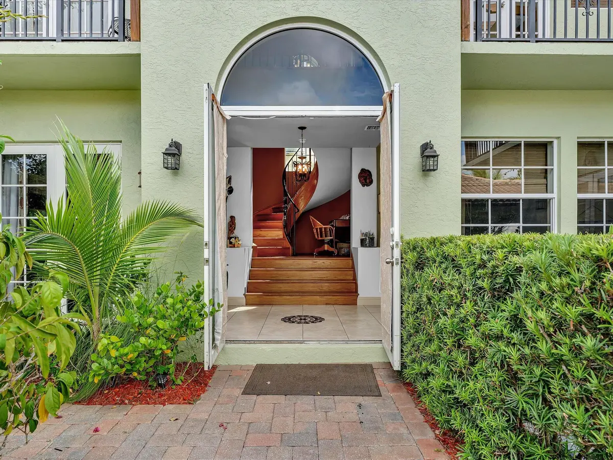 01-FPP00326 at 724 PARK Place, West Palm Beach