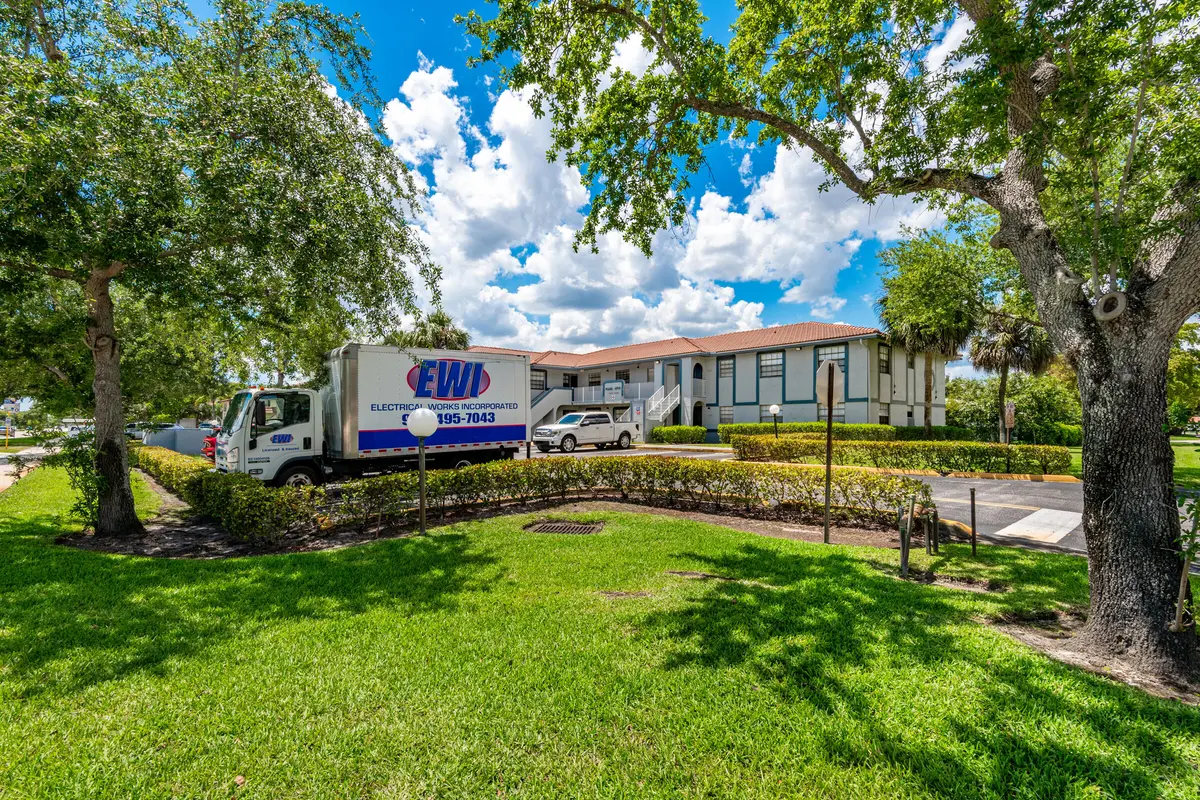 0-2 at 10675 Royal Palm Boulevard, Coral Springs