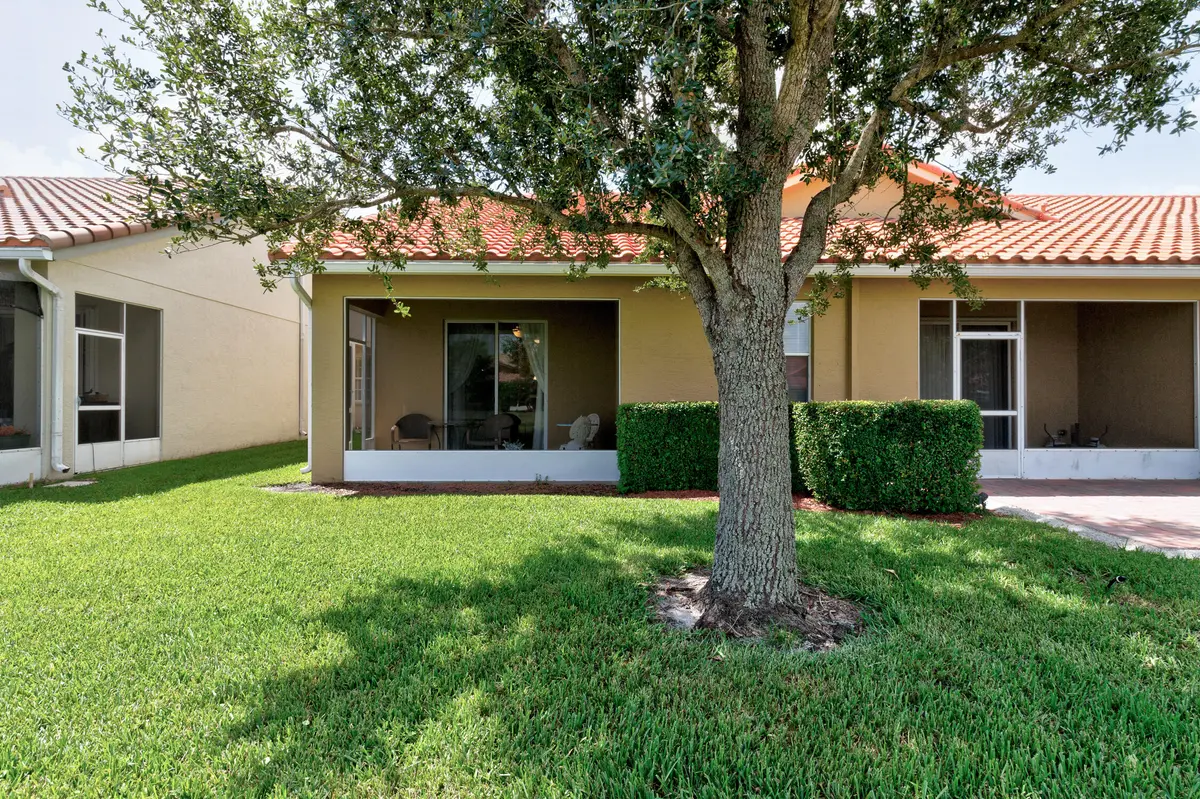 Newly Screened Lanai at 6380 OXFORD Circle 104D, Vero Beach