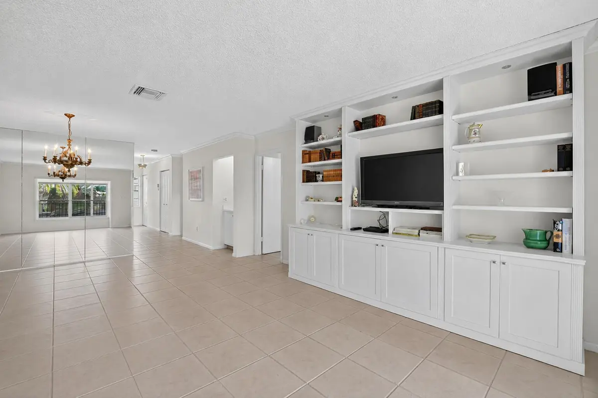 living room at 9287 VISTA DEL LAGO 13 D, Boca Raton