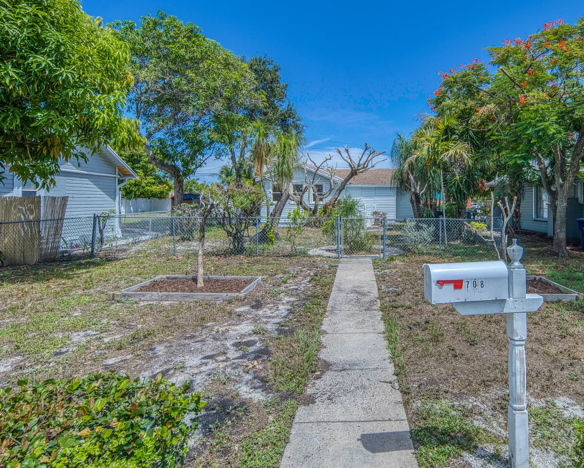 4R7A0958_hdr at 708 N H Street, Lake Worth Beach
