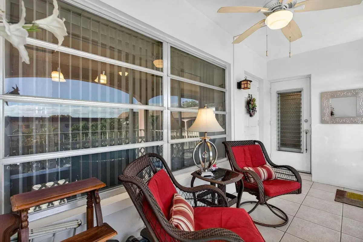 100 SE 6TH Avenue 303, Pompano Beach, FL – photo 6
