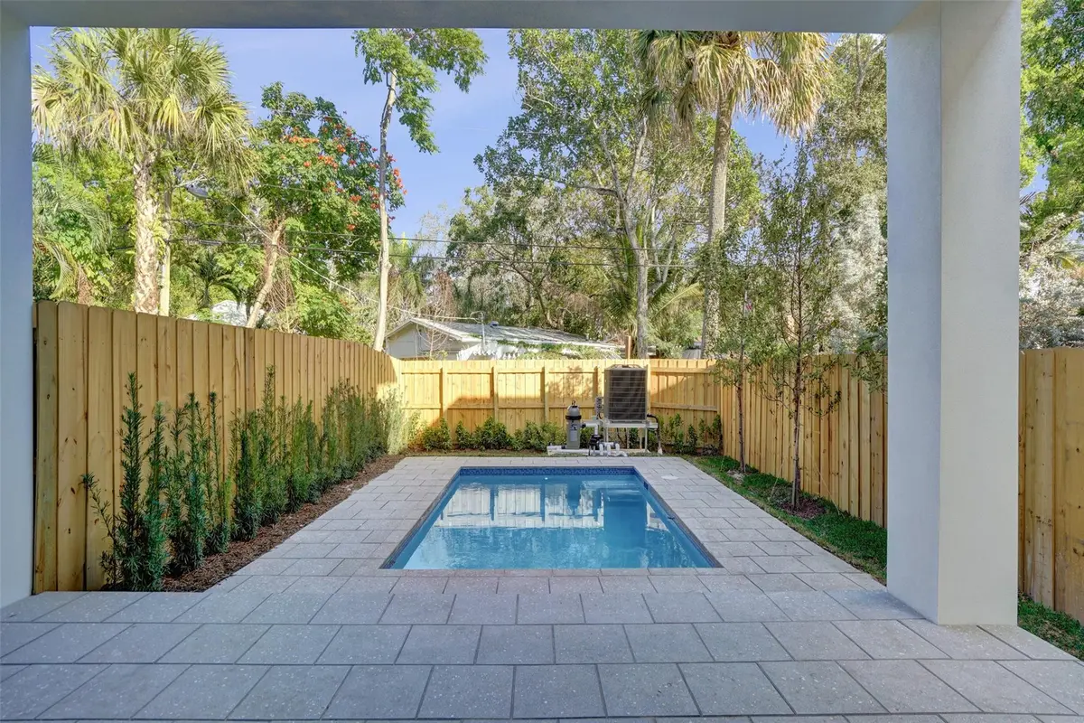Photo 3 at 606 SW 7TH Avenue, Fort Lauderdale