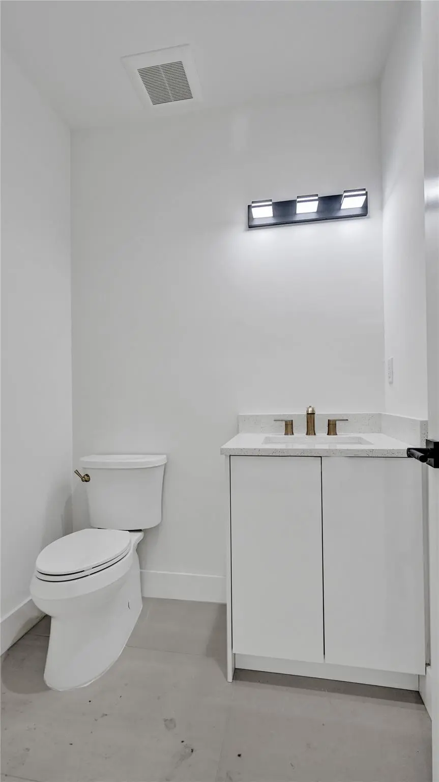 Photo 7 at 606 SW 7TH Avenue, Fort Lauderdale