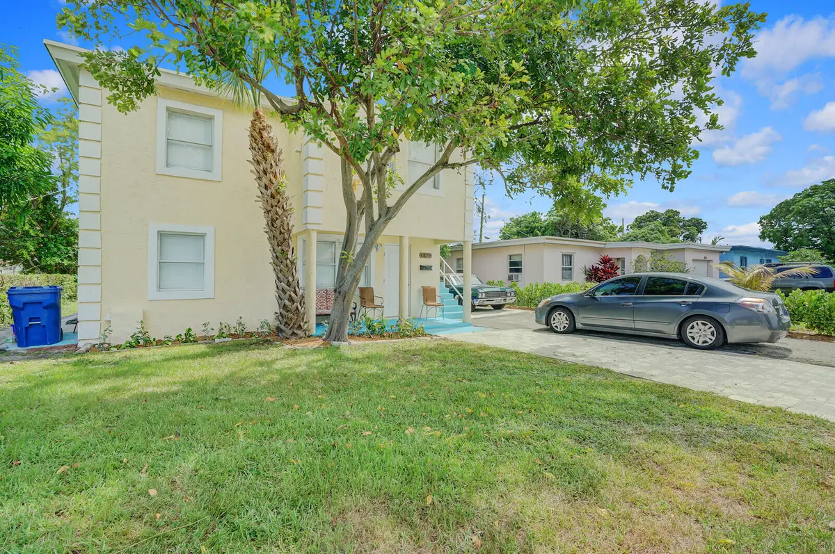02_Image_2_mls at 1225 W 10th Street, Riviera Beach
