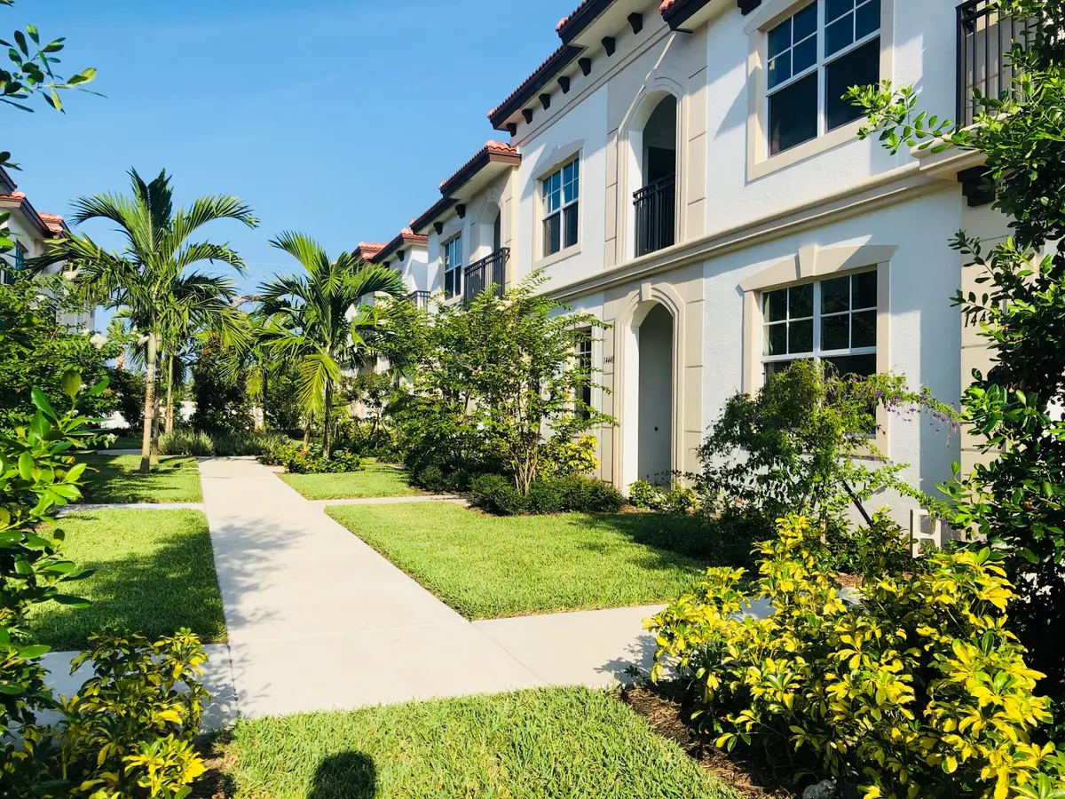 Front entry side pic at 14404 EMERALD PLACE Way 14404, Delray Beach