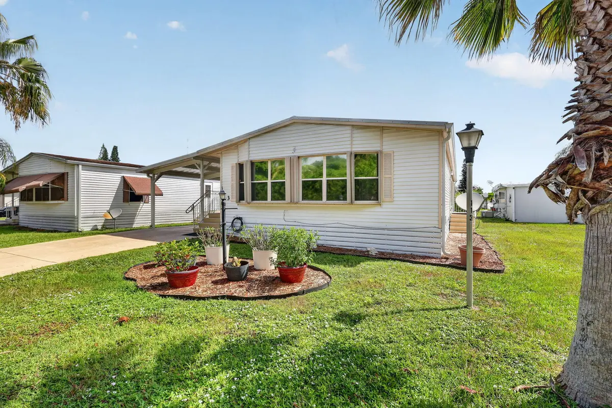 3-web-or-mls-7R7A1566 at 23 Mediterranean Boulevard, Port St. Lucie