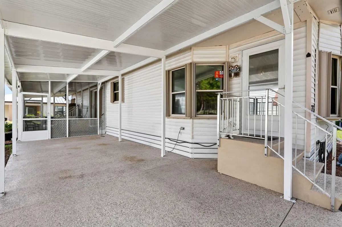 4-web-or-mls-7R7A1574 at 23 Mediterranean Boulevard, Port St. Lucie