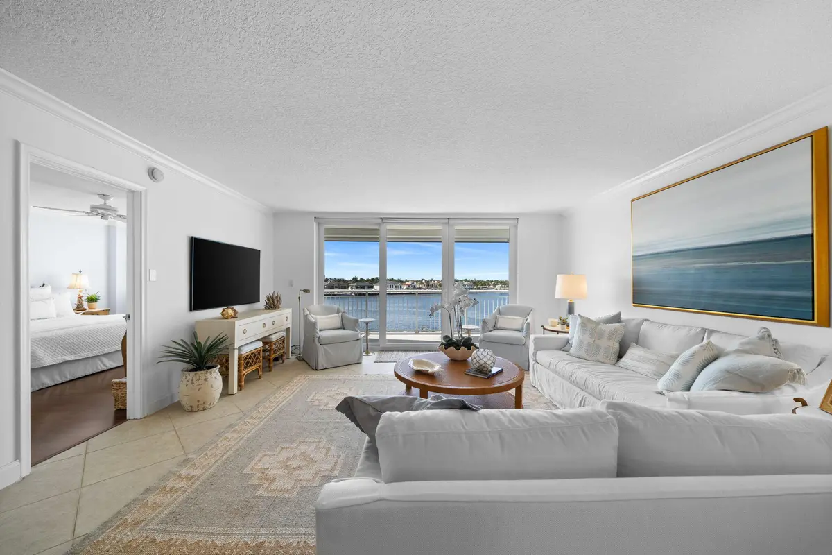 5-web-or-mls-A7R06569 at 511 BAYSHORE Drive 408, Fort Lauderdale