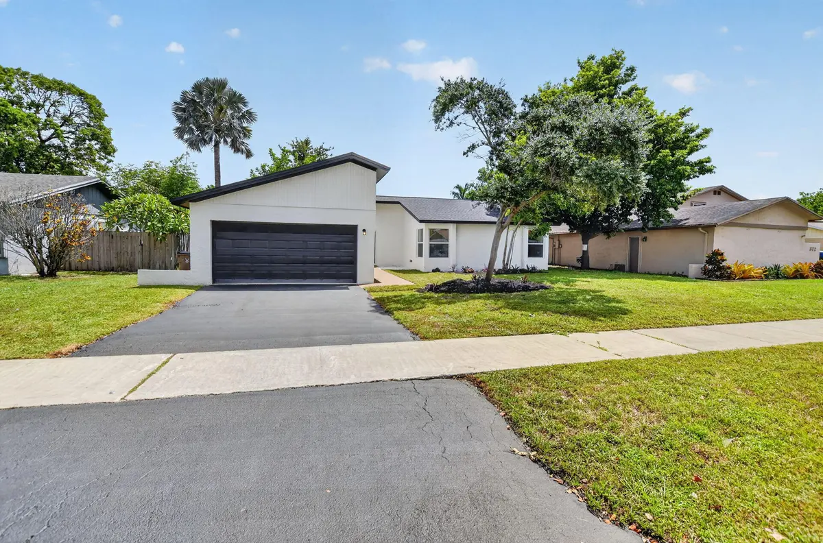 2-web-or-mls-DSC_6231 at 386 NW 40th Terrace, Deerfield Beach