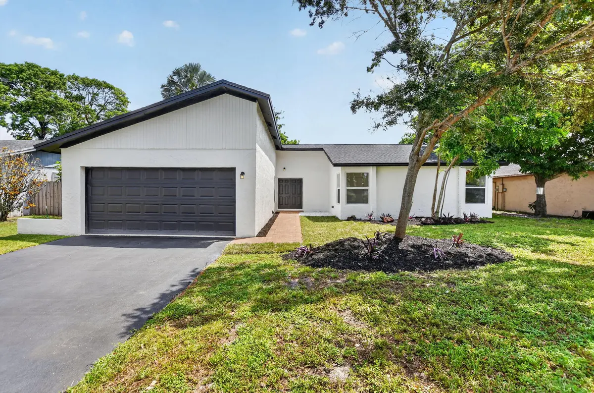 3-web-or-mls-DSC_6236 at 386 NW 40th Terrace, Deerfield Beach