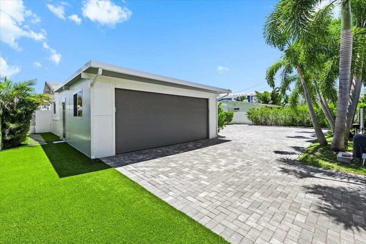 44-424A4716 at 1322 CORDOVA Road, Fort Lauderdale