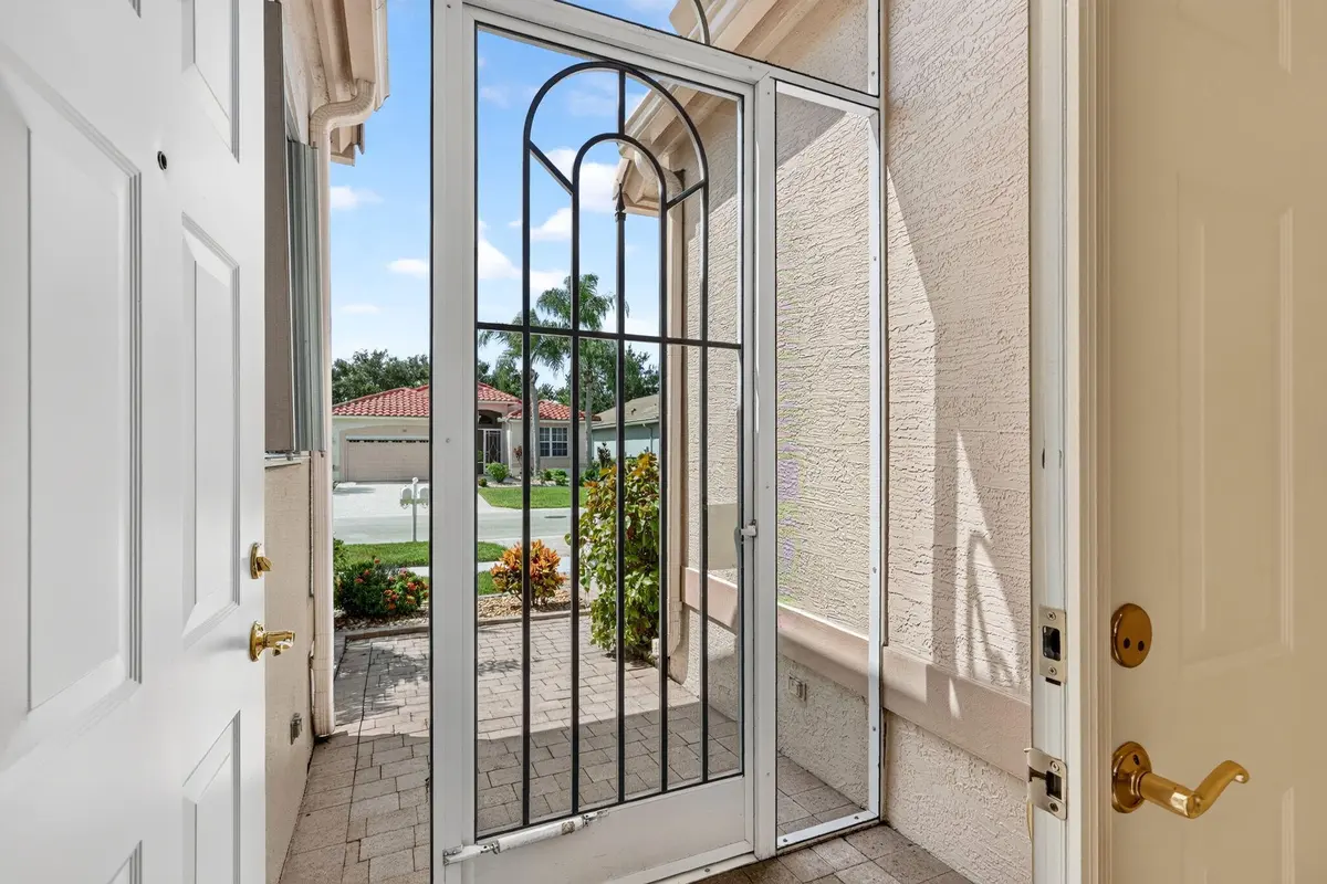 6-web-or-mls-5P1A1917 at 174 NW Lawton Road, Port St. Lucie