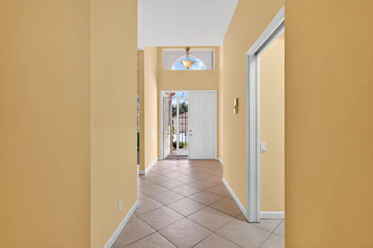 8-web-or-mls-5P1A1924 at 174 NW Lawton Road, Port St. Lucie
