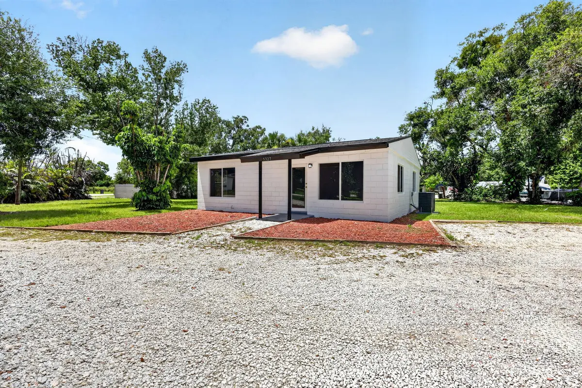 4-web-or-mls-5P1A1346 (2)Ho at 5327 St Lucie Boulevard, Fort Pierce