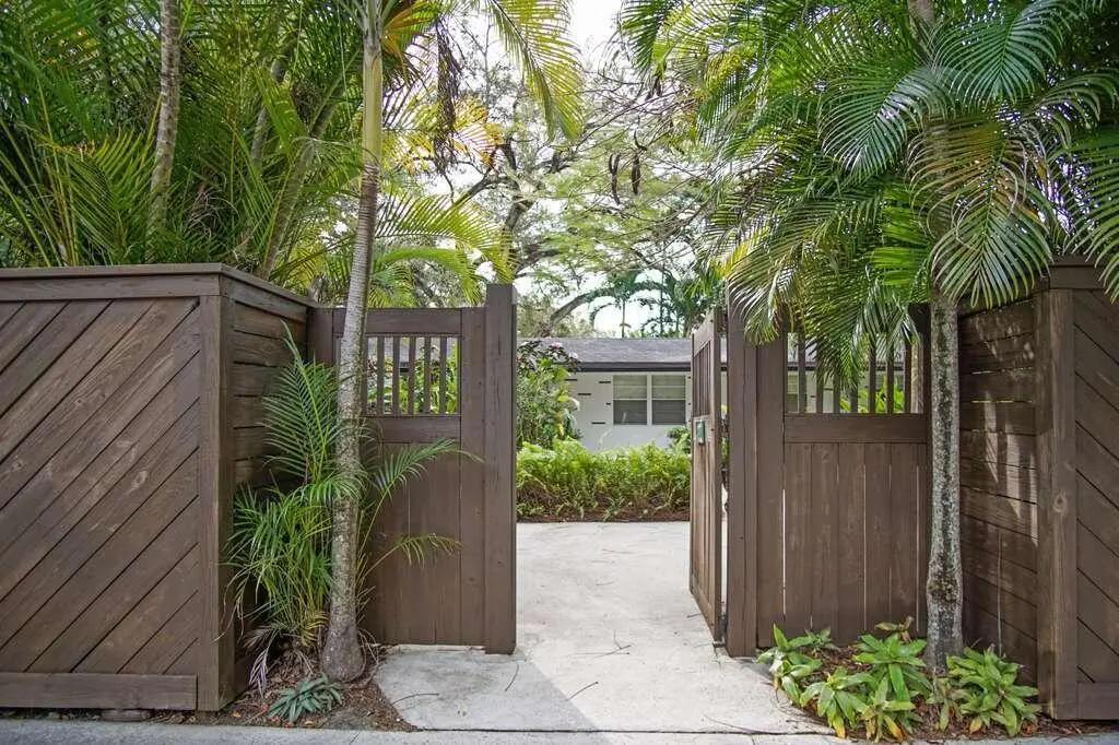 f844aef8-96b0-478a-a3b7-69dc54959658 at 801 SW 14th Avenue 1-7, Fort Lauderdale