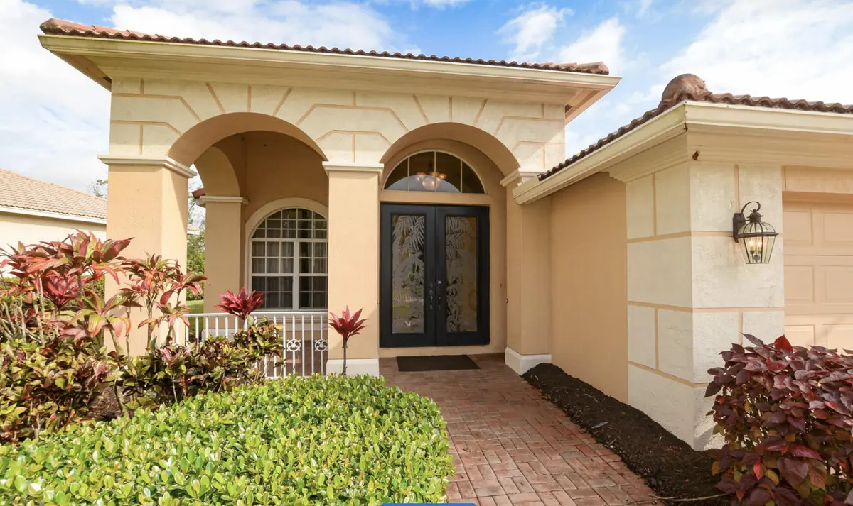 Front view at 7046 Maidstone Drive, Port St. Lucie