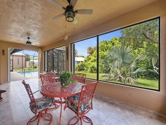 o2q5aTrg at 5327 N Old Dixie Highway, Fort Pierce