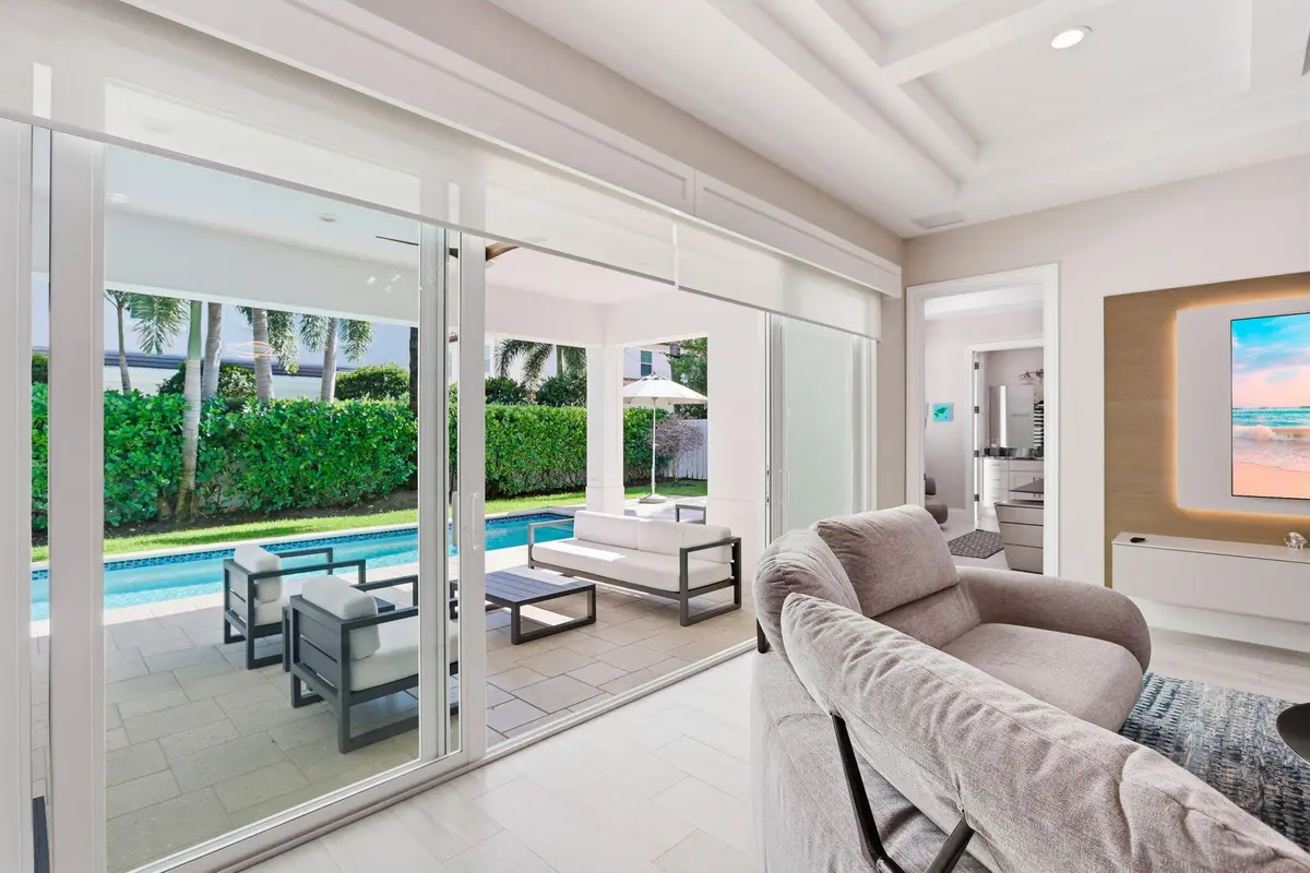 9-web-or-mls-007_0E2A9767_with_tv at 464 NE 8TH Street, Boca Raton